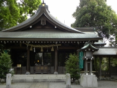 一宮寒川神社の旧社殿である点が魅力